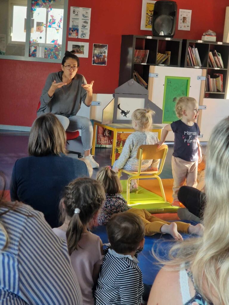 Visite de l'association au Relais Petit Enfance